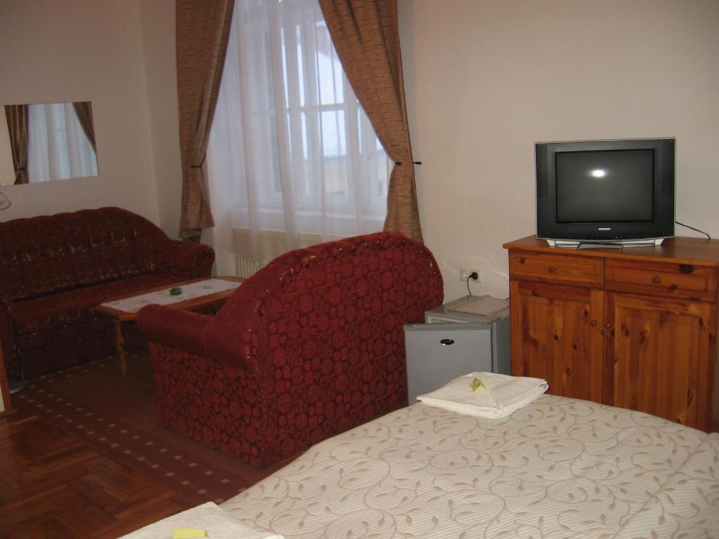 Mater Salvatoris House Godollo Room photo
